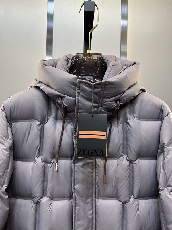 ハイクオリティダウンジャケット側面デザイン